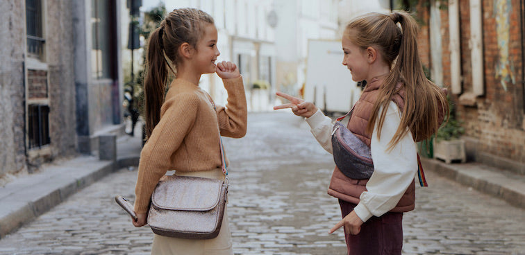 Look Paillettes, des sacs et accessoires pour briller auprès de tes copines !