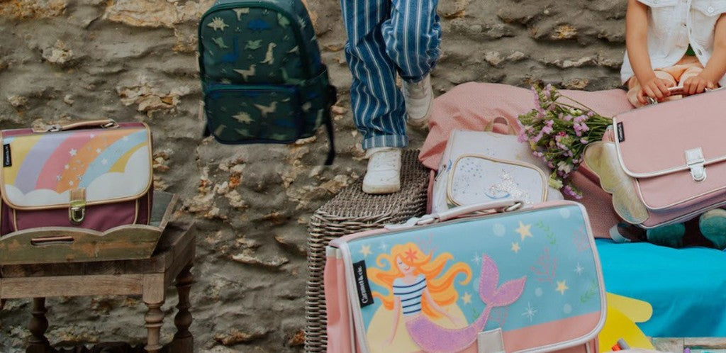 Des sacs à dos thématiques pour les fans de dinosaures, licornes, et plus encore !