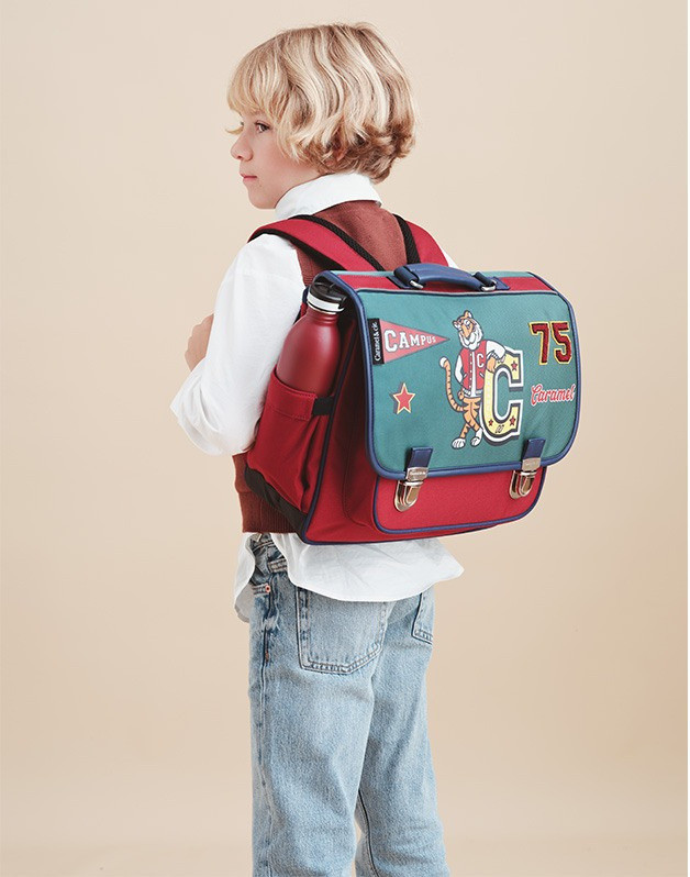 Medium schoolbag Academy