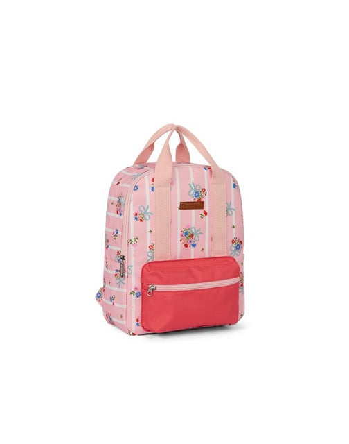 Profil du sac à dos montrant les bretelles et la poche avant