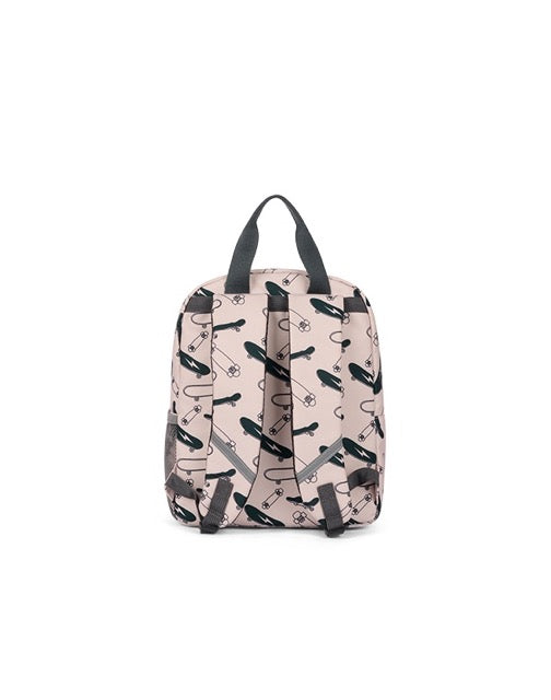 Dos du petit sac à dos avec bretelles ergonomiques