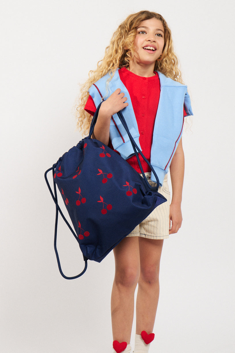 Sac de Gym Velvet Cherries Bleu – Léger et Iconique Caramel & cie