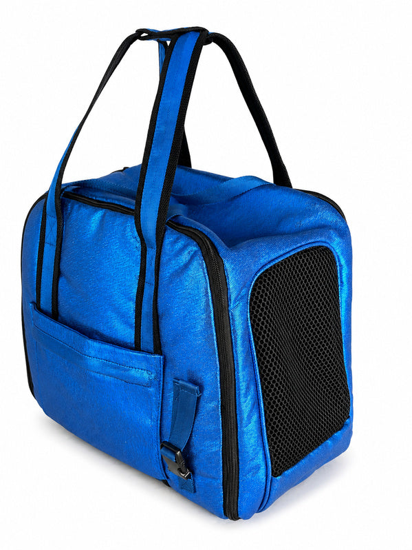 Pet Home Bag bleu métallisé avec panneau de ventilation – vue de trois quarts